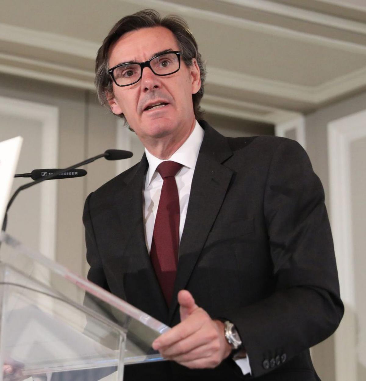 La CNMV esperarà també el Govern abans d’aprovar l’opa al Sabadell La CNMV esperarà també el Govern abans d’aprovar l’opa al Sabadell