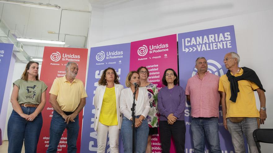 La consejera de Derechos Sociales, Igualdad, Diversidad y Juventud y candidata de Unidas Sí Podemos a la Presidencia de Canarias, Noemí Santana (c), la candidata de Podemos a la Alcaldía de Las Palmas de Gran Canaria, Gemma Martínez (3i), y el candidato d