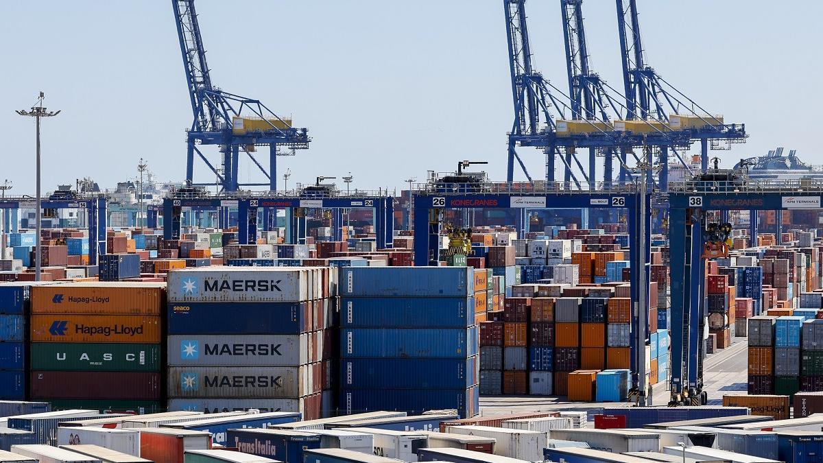Vista general de APM Terminal en el puerto de València, en una imagen de archivo.