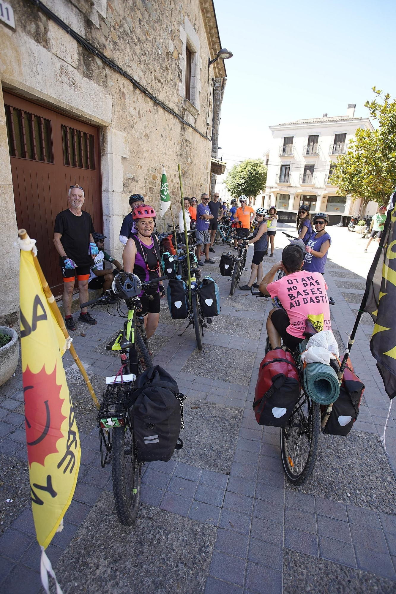 Les imatges de la protesta contra la ciutat esportiva del Girona a Vilablareix