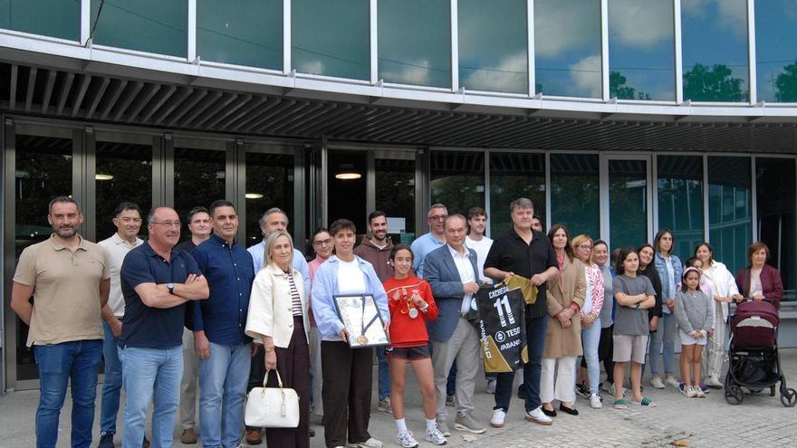 Lalín aplaude a su brújula dorada