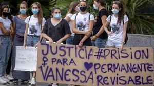 zentauroepp54109016 valencia 14 7 2020 sociedad  juicio vanessa  concentraci n e200723151749