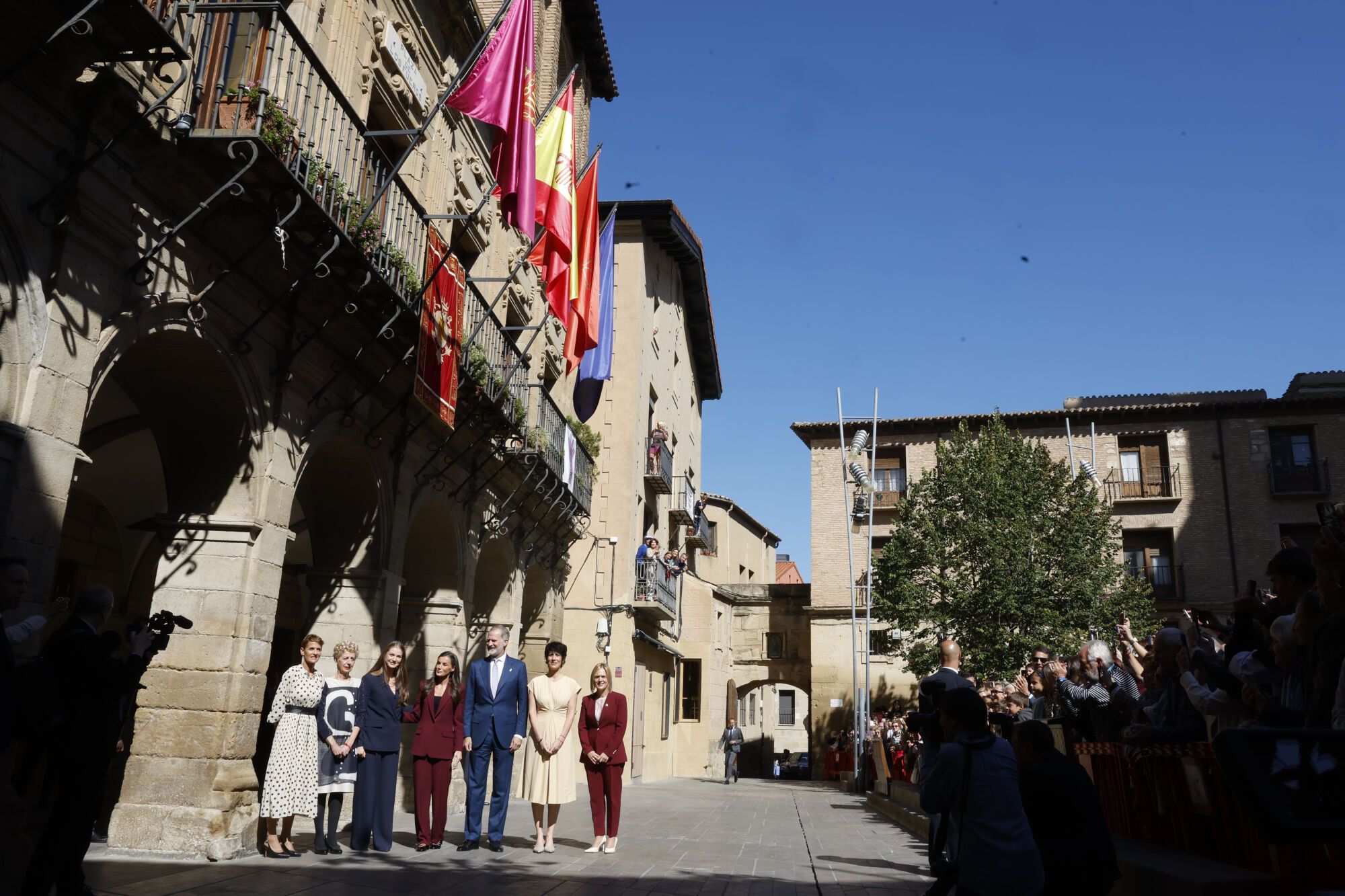 EN IMÁGENES: Leonor se da un baño de multitudes en su estreno como Princesa de Viana