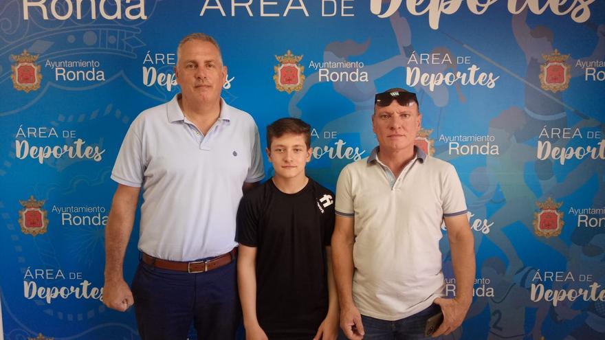 El Ayuntamiento de Ronda muestra su apoyo al joven piloto de motociclismo Gonzalo Pérez