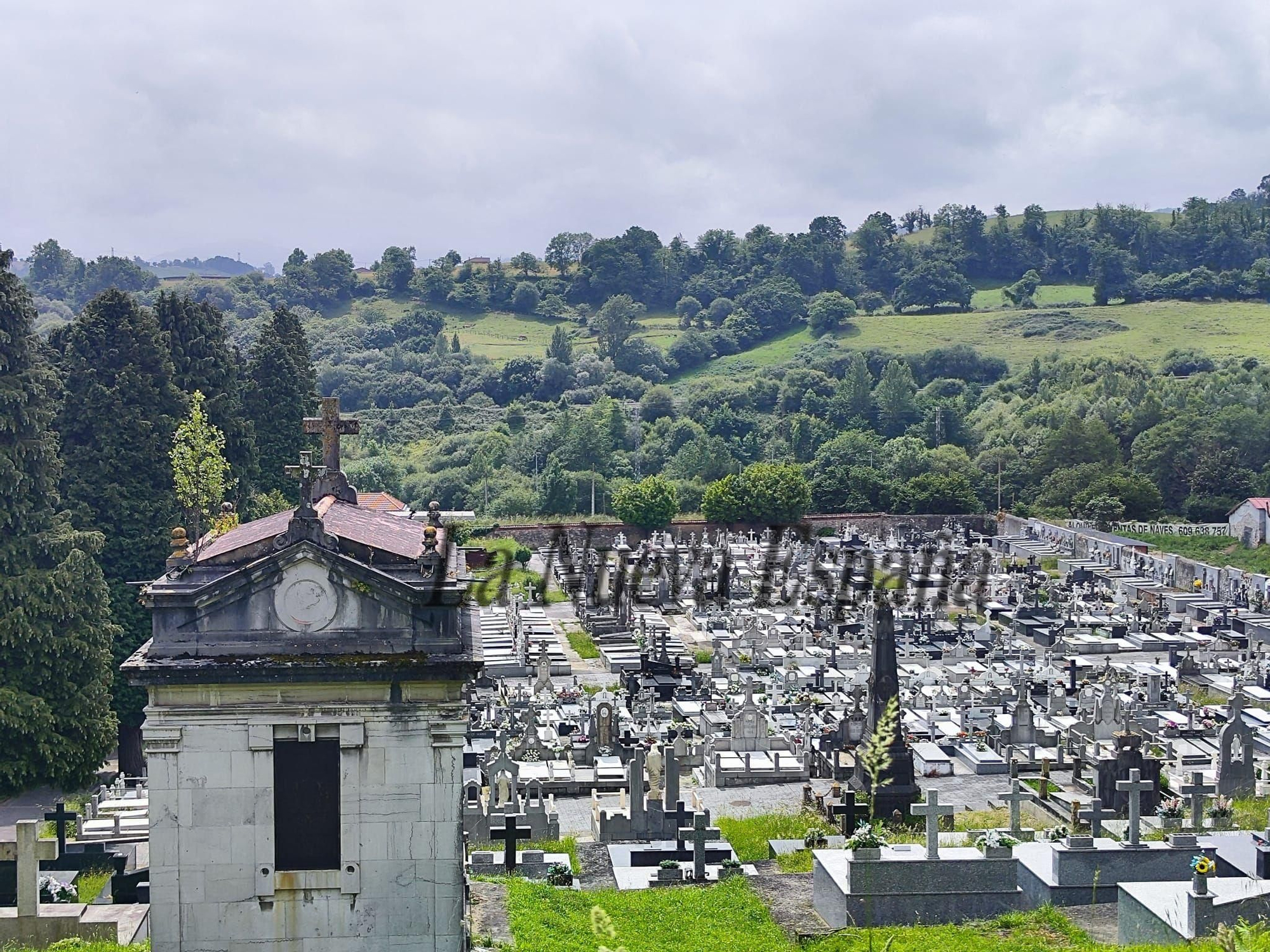 El camposanto de Grado, en imágenes