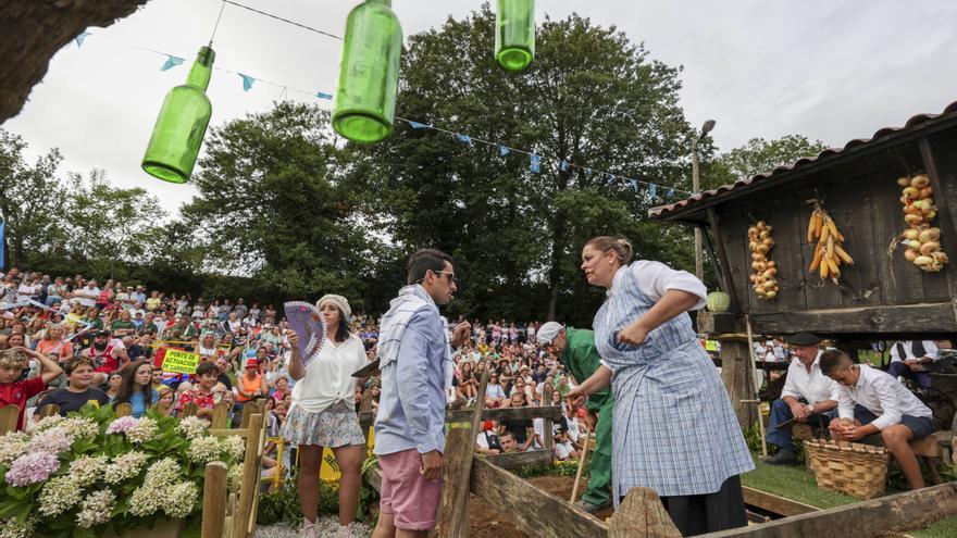 &quot;El xaréu rural&quot;, así es la carroza ganadora del desfile del Valdesoto