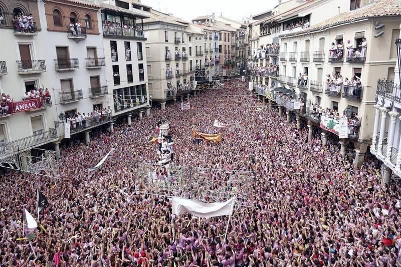 Puesta del pañuelo e inicio de las Fiestas de Teruel