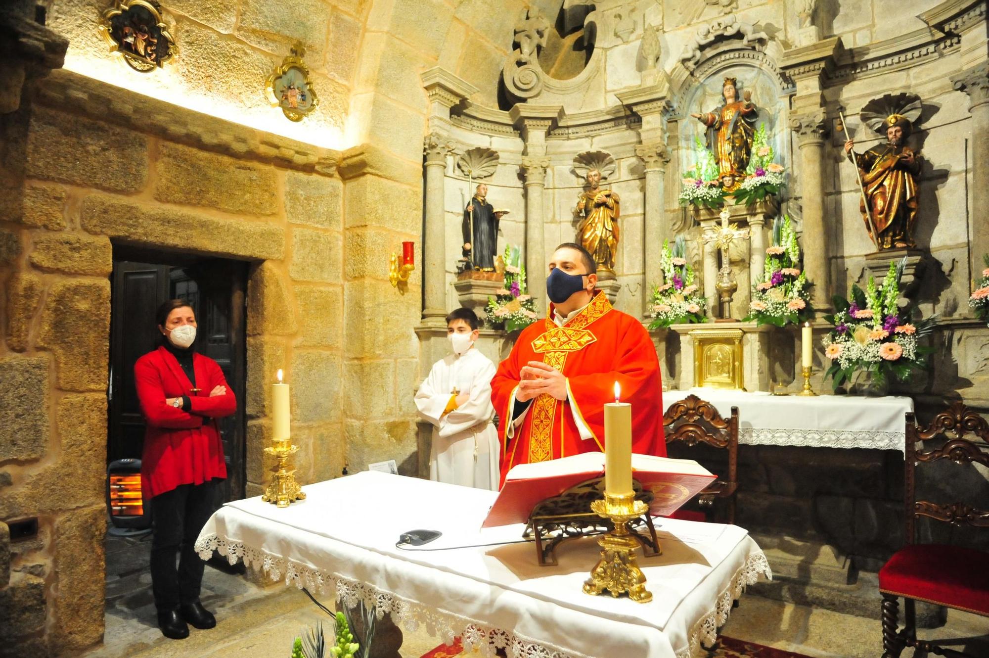 Arousa rinde culto al abogado de los males de la garganta