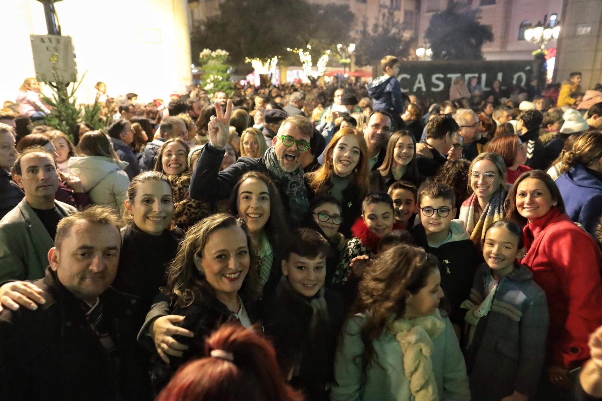 Las mejores imágenes del encendido de luces en la Plaza Mayor de Castelló