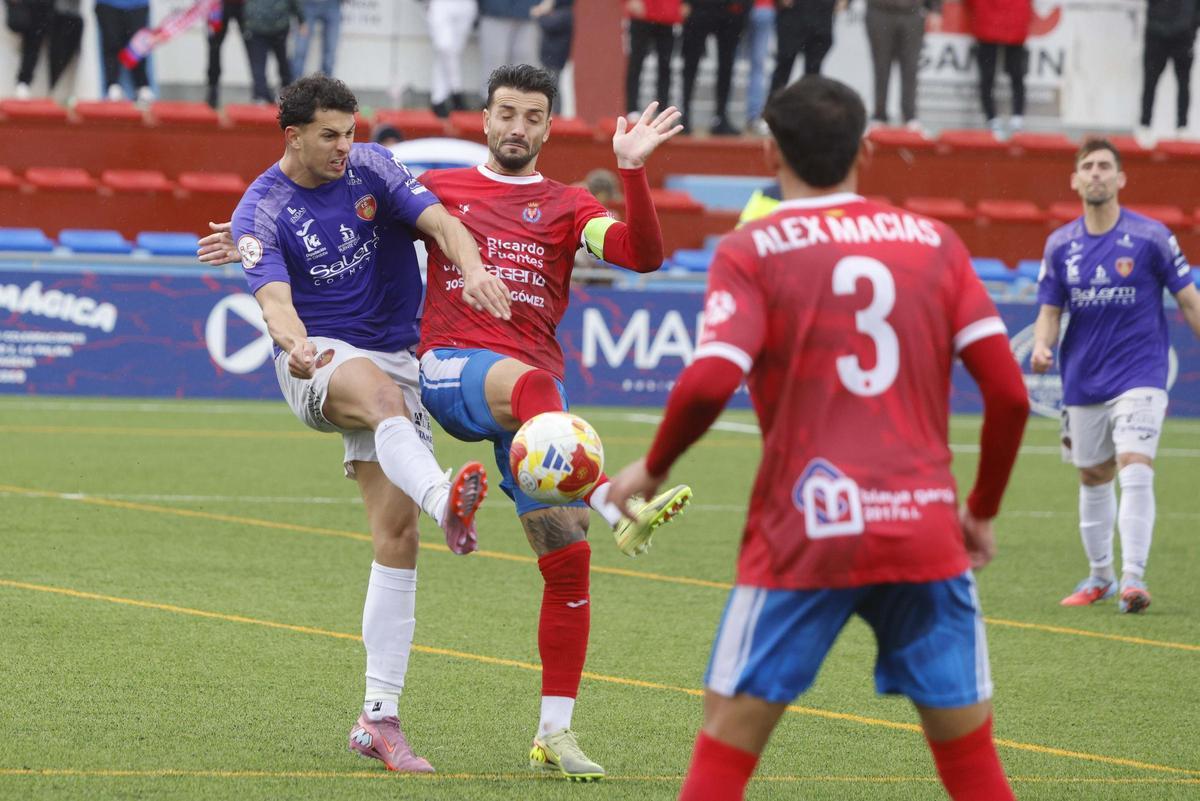 Las imágenes de la victoria de la Deportiva Minera frente al Puente Genil