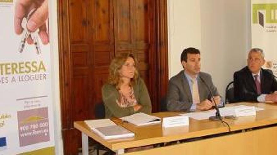 El conseller, en el centro, informó en Palma del proyecto.