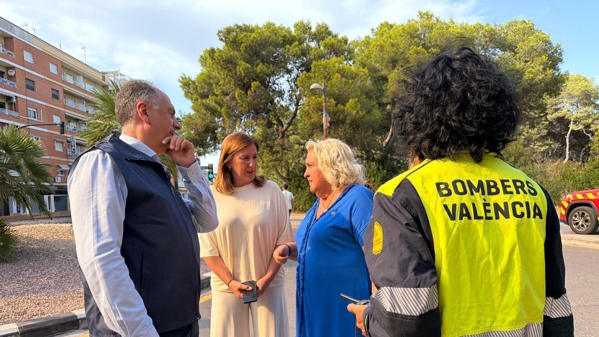 María José Catalá en el incendio de El Saler