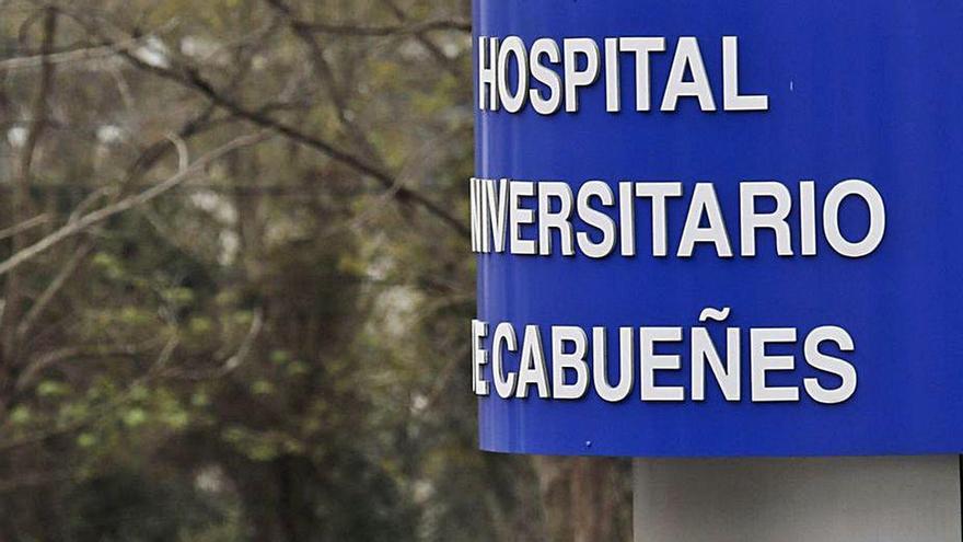 Cartel de entrada al Hospital de Cabueñes.