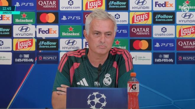 Mourinho carga contra los árbitros: "¿Por qué motivo el penalti no ha sido repetido?"