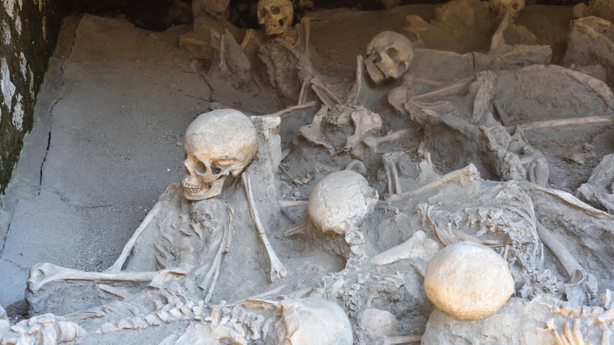 Esqueletos de personas en Herculano muertas por la erupción del Vesubio en el años 79 después de Cristo.