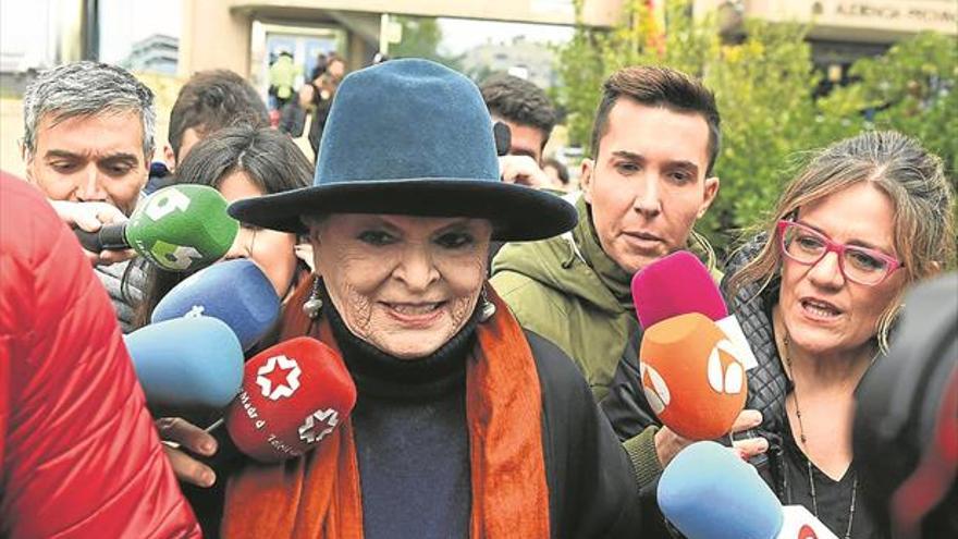 Lucía Bosé: «No he robado nada, el dibujo era mío»