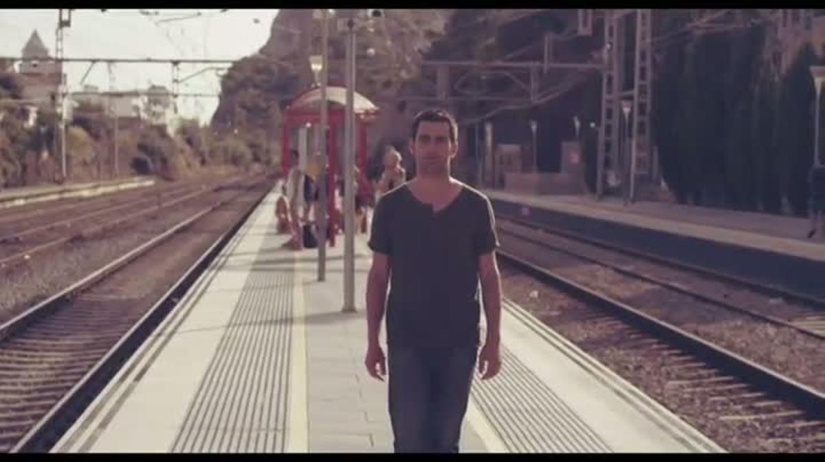 Videoclip de la cançó ’Truca’m’ de Joan Dausà.