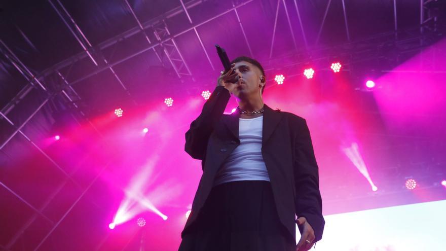 Concierto de Enol en la Plaza Mayor de Gijón, en imágenes