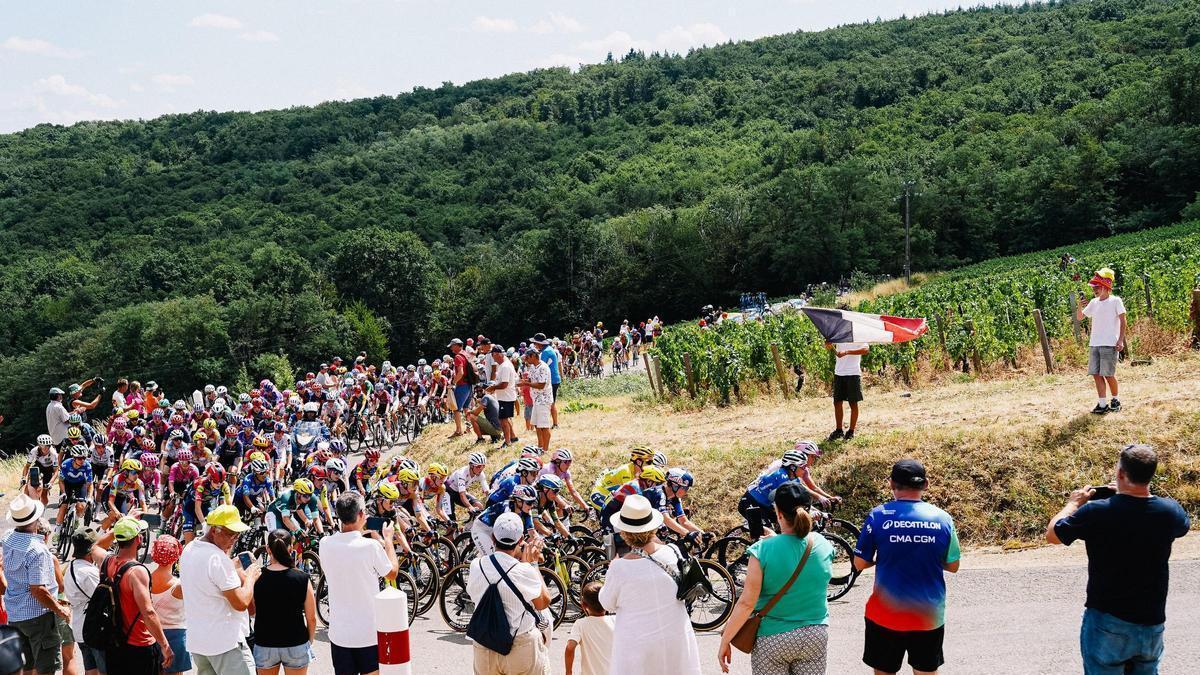 En marcha la quinta etapa del Tour de Francia Femenino 2026