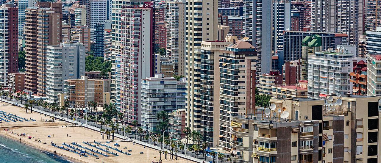 Benidorm, como el resto de los grandes del turismo en España, exige una mayor participación de los ingresos que genera. | DAVID REVENGA