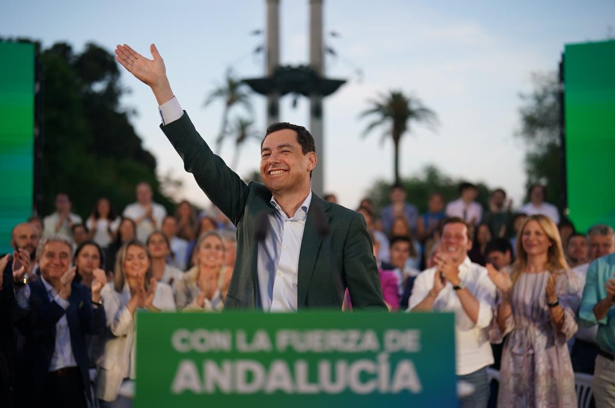 Juanma Moreno en el acto de inicio de su campaña electoral en Sevilla.