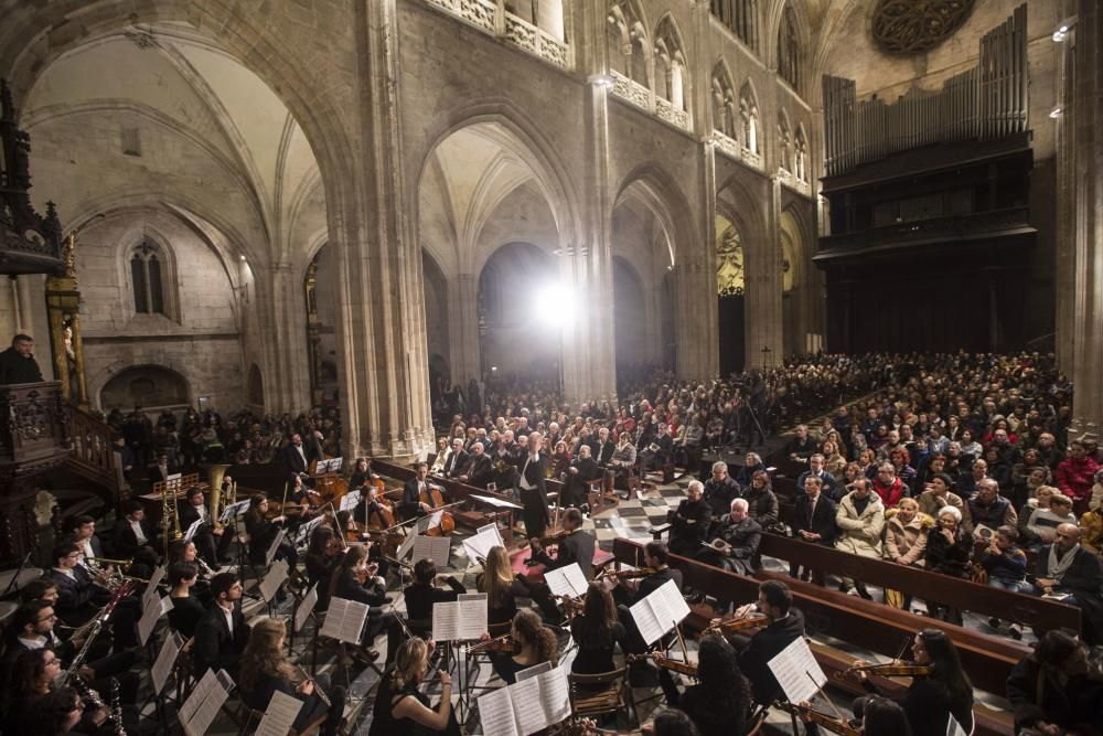 Concierto de Navidad de la orquesta de la Universidad de Oviedo en la Catedral