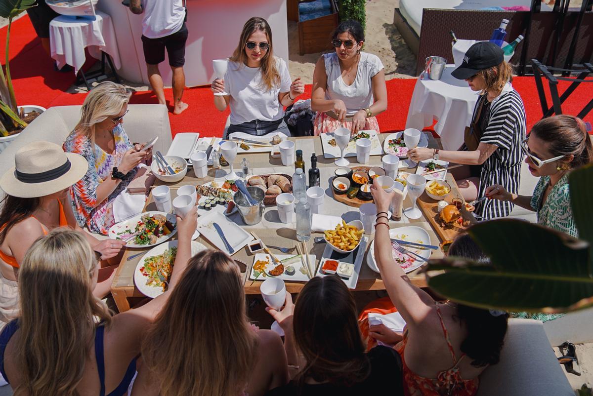 La propuesta gastronómica de Nassau Beach Club invita a compartir.