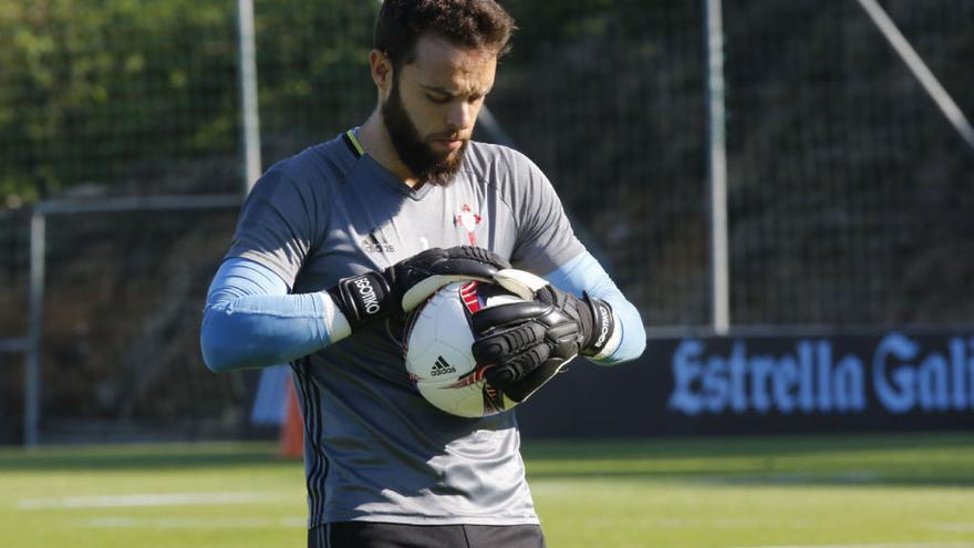 Sergio, durante un entreno en a Madroa // ALBA VILLAR