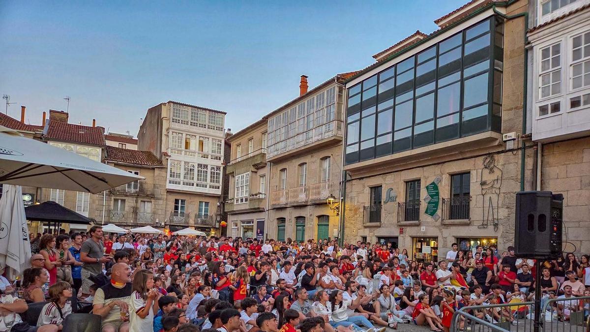 Plazuela de Macías llena para el España-Bélgica de cuartos de final