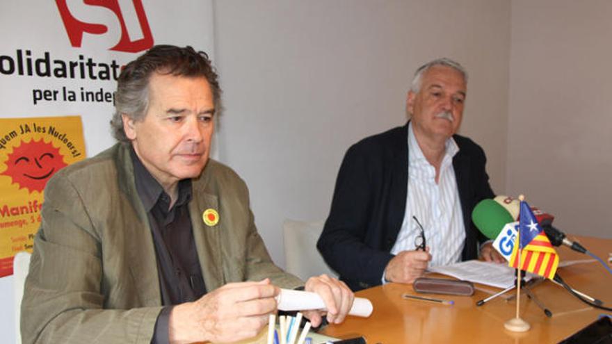El dirigent d&#039;Els Verds, Sanitago Vilanova, i el de SI, Toni Strubell.