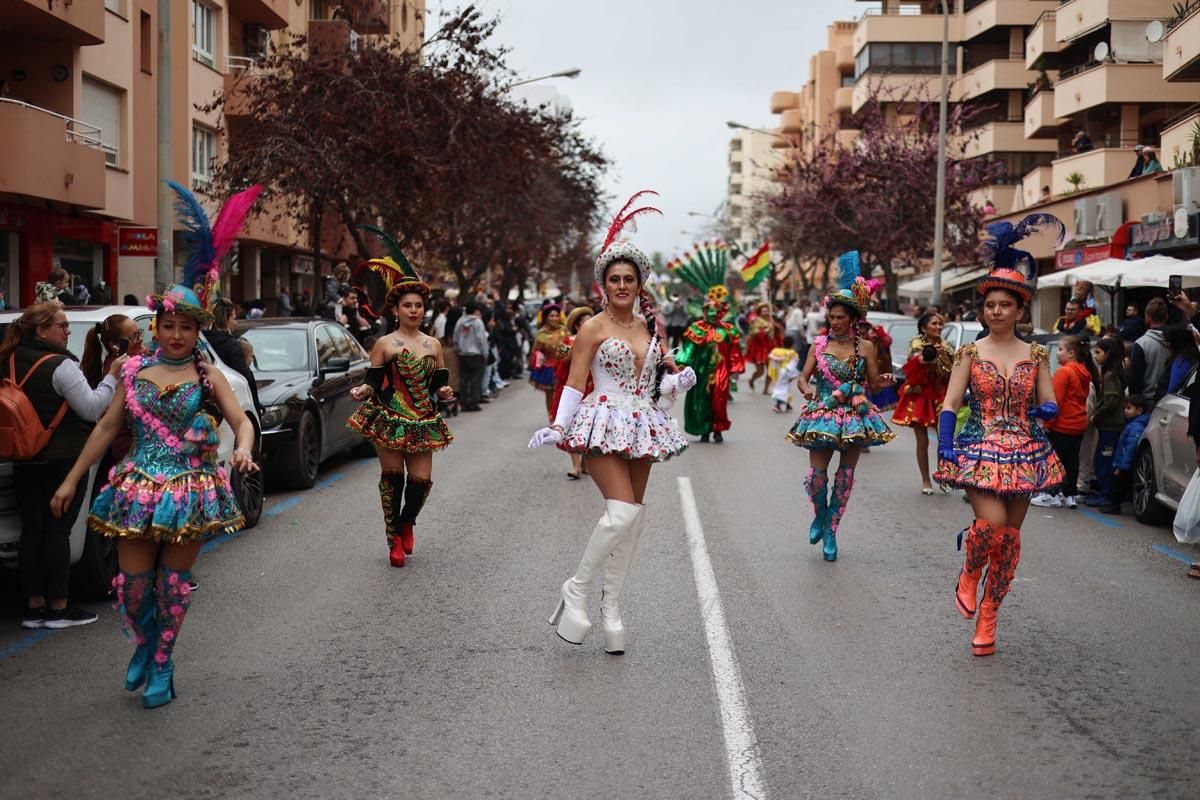 Búscate en las imágenes de la rúa de Carnaval de Ibiza