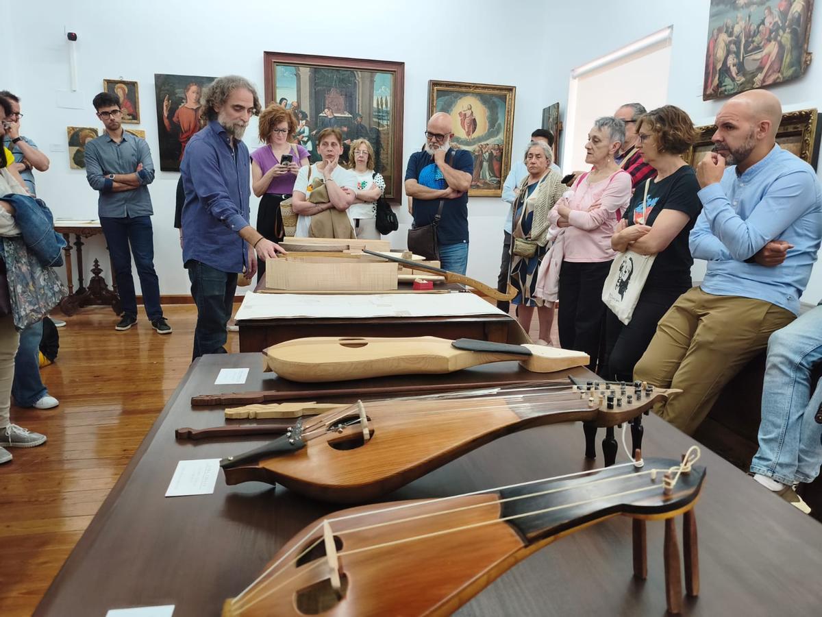 GALERÍA | La viola medieval, protagonista de una exposición en Toro