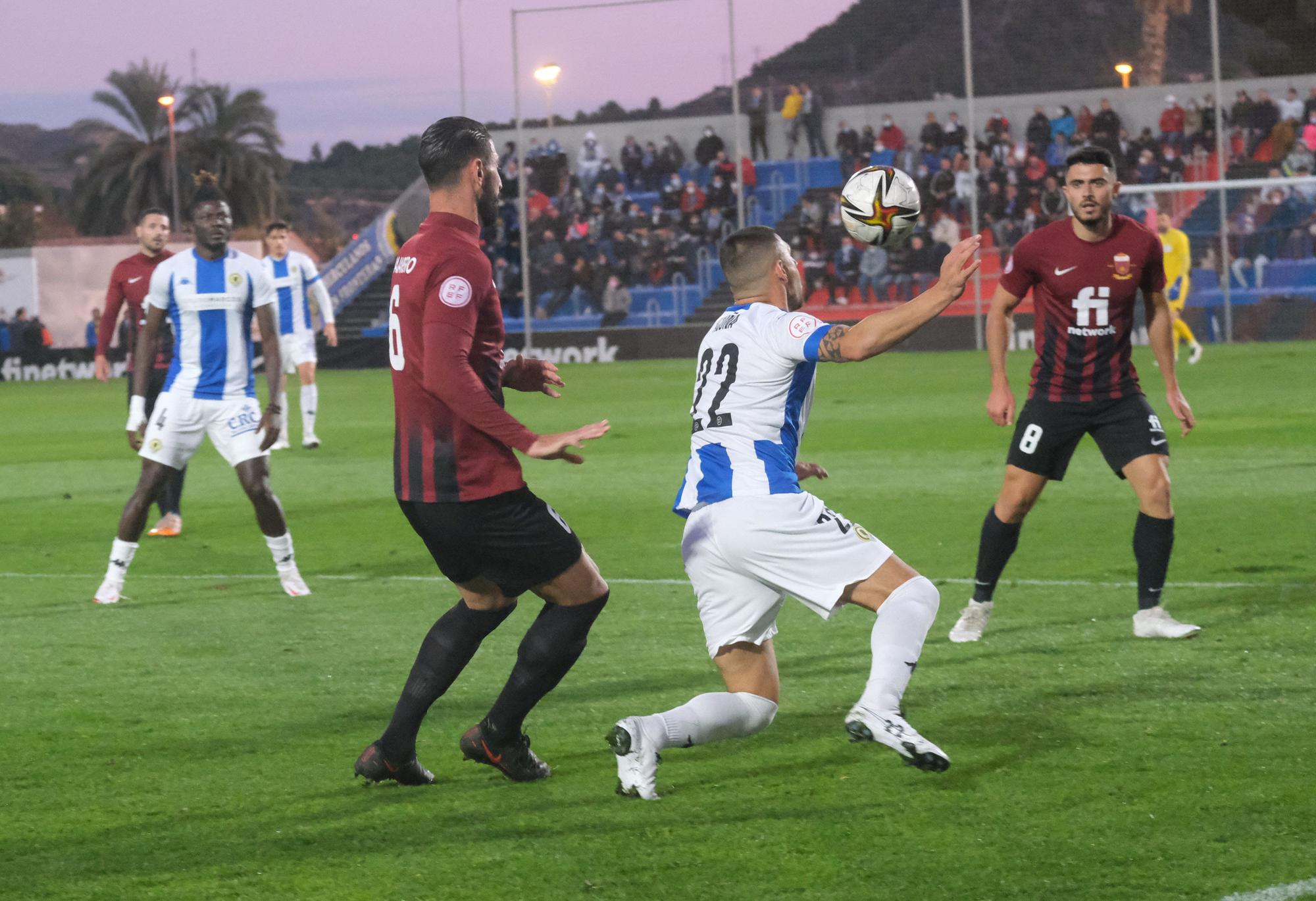 Eldense y Hércules igualan en un partido lleno de alternativas (2-2)