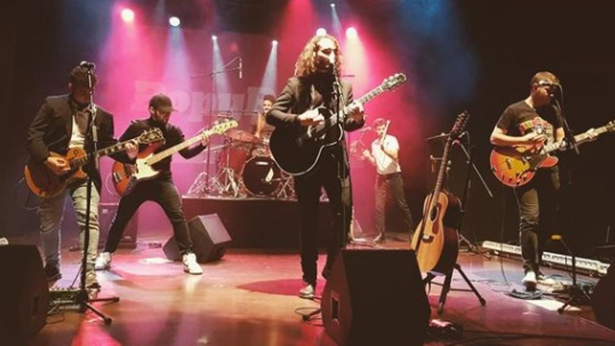 Diario Fantasma, en su actuación en la semifinal del Popyrock.