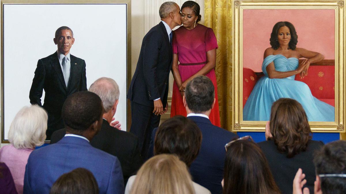 Obama vuelve a la Casa Blanca para presentar su retrato presidencial