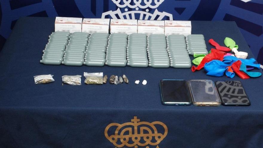 La Policía Nacional ha desarticulado una banda de origen senegalés que traficaba con drogas en zonas de ocio de Fuengirola.