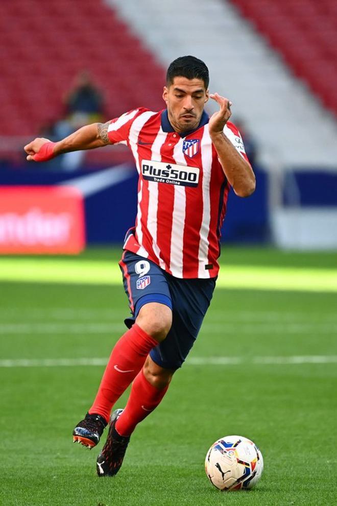 El delantero uruguayo Luis Suárez debuta con el Atlético de Madrid durante el partido de la tercera jornada de LaLiga que disputa el Atlético de Madrid y el Granada en el Estadio Wanda Metropolitano en Madrid.