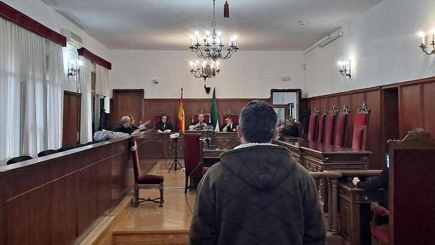 Absuelto un padre acusado de realizar tocamientos a su hija menor de edad en Badajoz