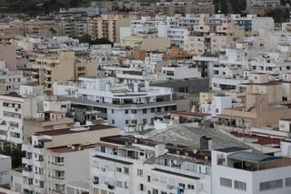 El drama de la vivienda en Ibiza: pagar 11.200 euros de golpe por un alquiler de temporada