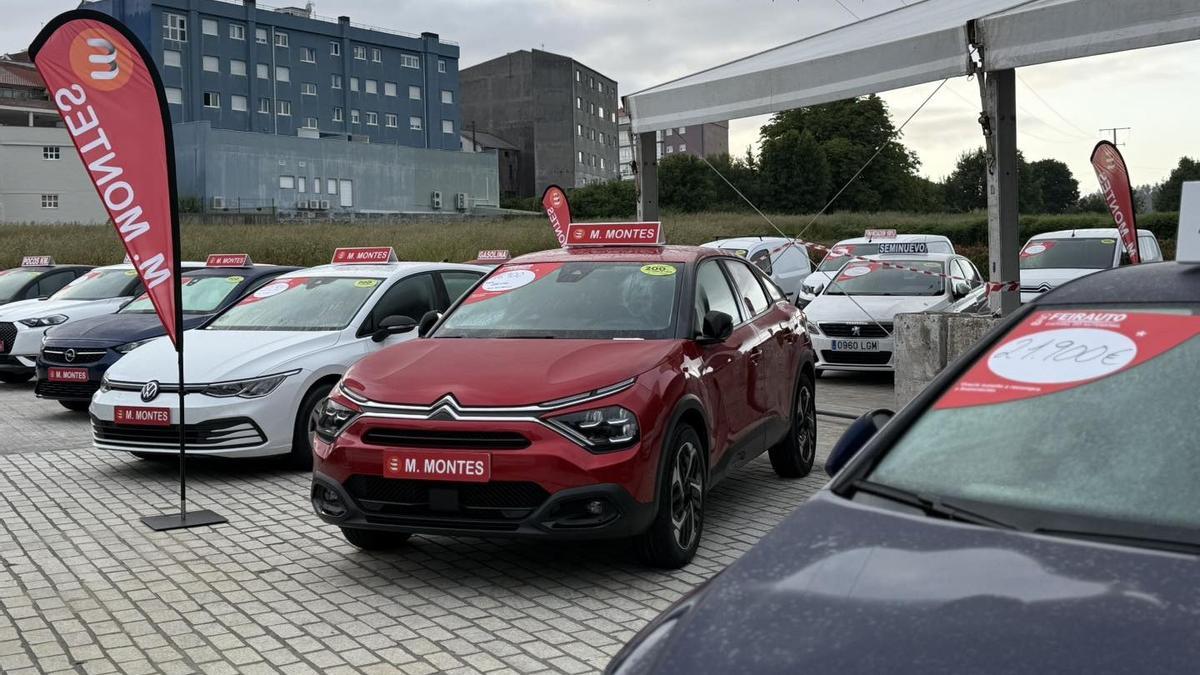 Exposición de vehículos na última edición de Feirauto, en Baio.