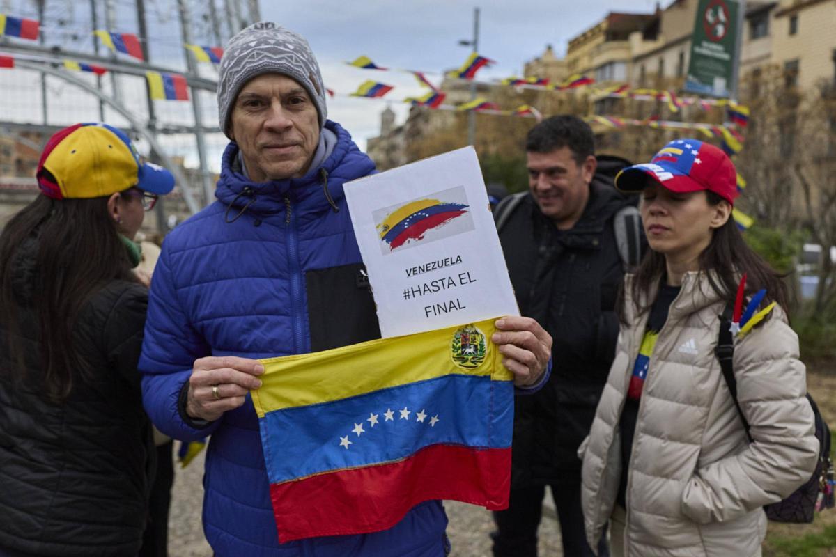 La concentració de veneçolans a Girona en imatges