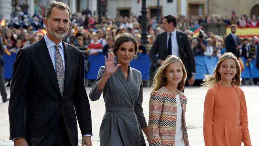 Oviedo da la bienvenida a la Familia Real