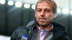 Berlin (Germany).- (FILE) - Hertha’s head coach Juergen Klinsmann reacts during the German Bundesliga soccer match between Hertha BSC and Borussia Dortmund in Berlin, Germany, 30 November 2019 (re-issued 11 February 2020). Juergen Klinsmann stepped down as coach of German Bundesliga side Hertha BSC after ten weeks in charge, the former German international confirmed on 11 February 2020. *** Local Caption *** 55671990 (Alemania, Rusia) EFE/EPA/HAYOUNG JEON CONDITIONS - ATTENTION: The DFL regulations prohibit any use of photographs as image sequences and/or quasi-video. *** Local Caption *** 55671990