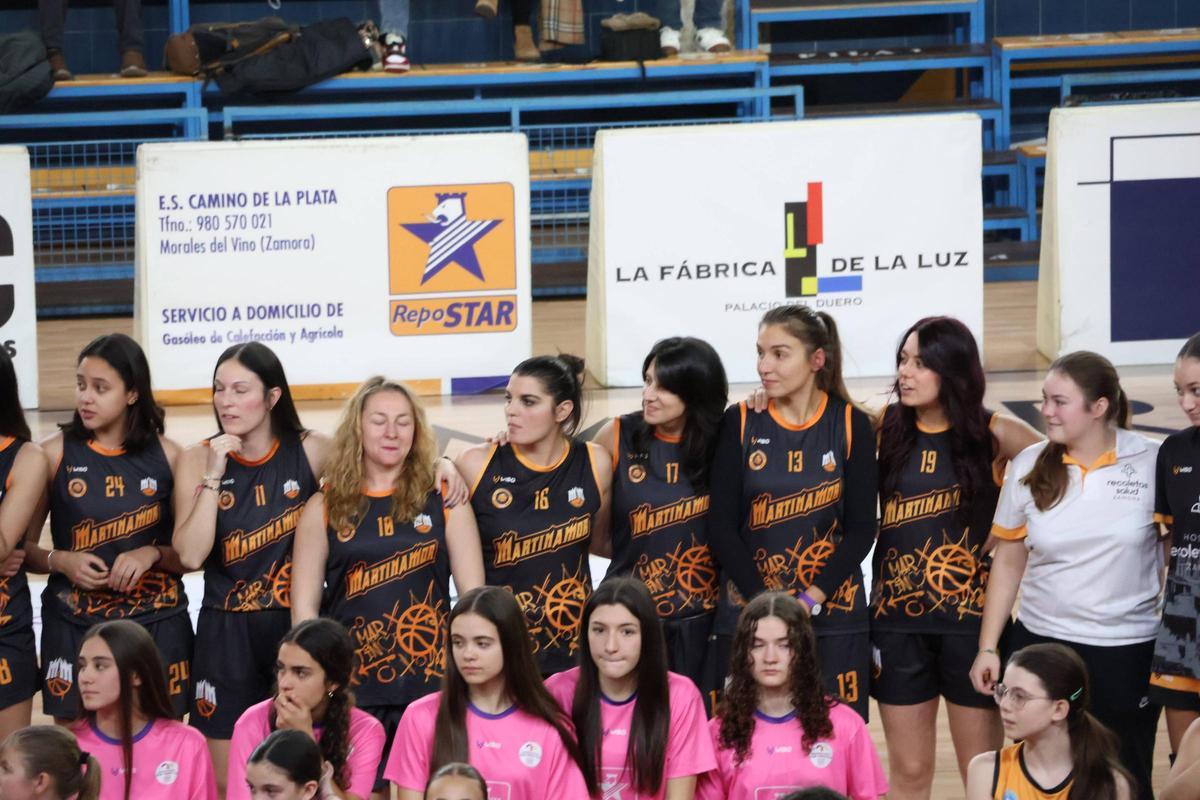 GALERÍA | El CD Zamarat presume de cantera  en un pabellón Ángel Nieto teñido de color naranja