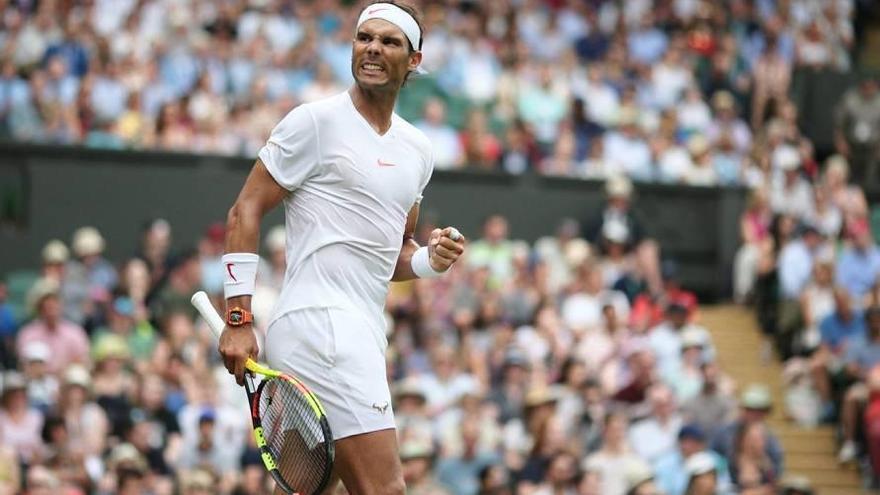 Nadal celebra un punto en la pista central del All England.