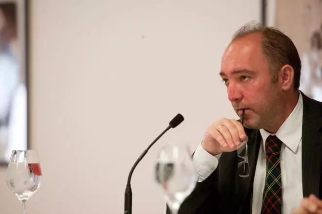 «Superiores» de Natalio Grueso en el Niemeyer avalaron su indulto por su «intachable gestión»