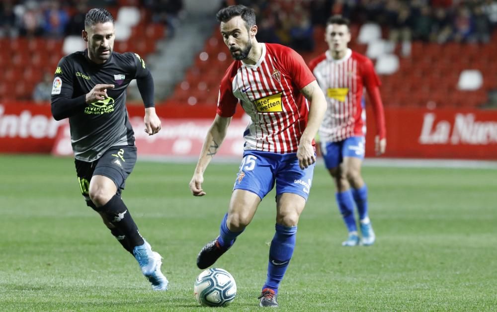 El partido entre el Sporting y el Extremadura, en imágenes