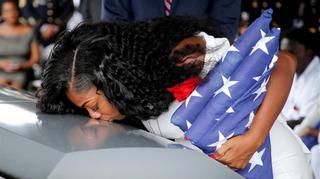Trump agrava el embrollo con la viuda del soldado muerto en Níger