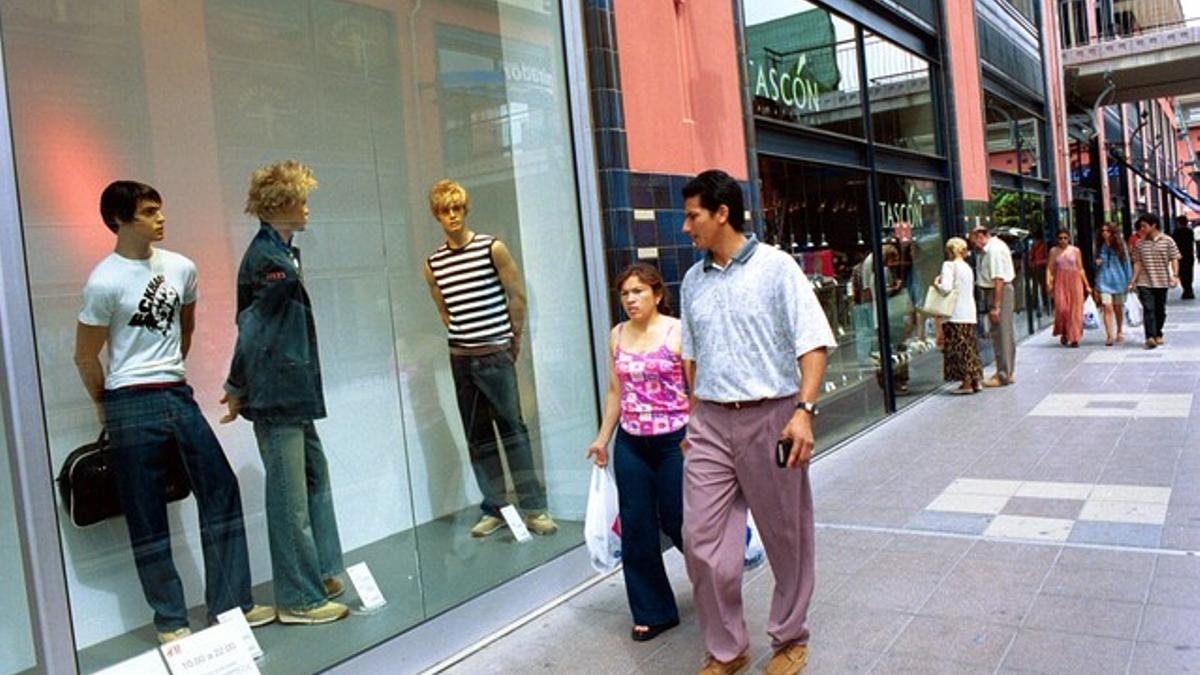 Festivo de comercios abiertos, en el centro comercial de las Glòries.