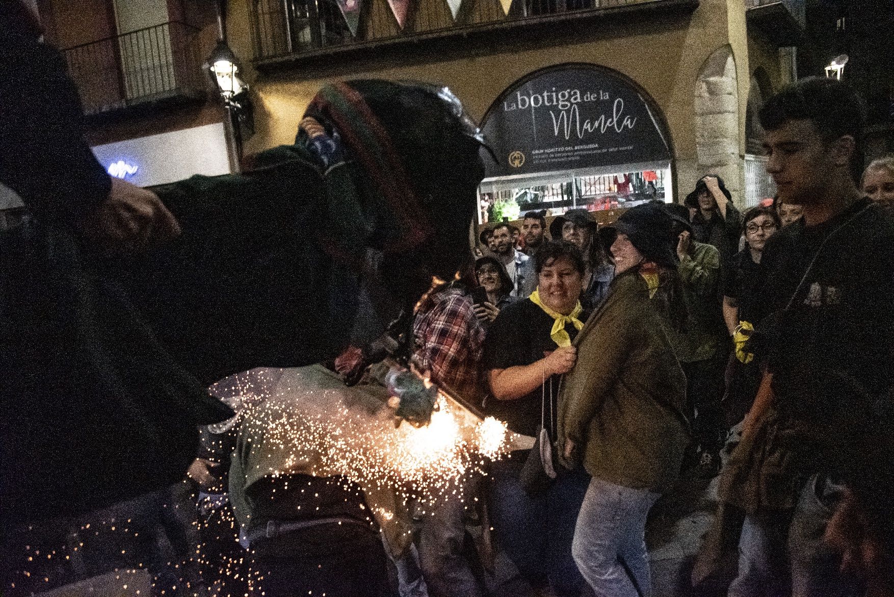 La Patum diu adeu amb èxit i una sorpresa dolça pels 400 anys